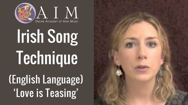 Muireann Nic Amhlaoibh Muireann Nic Amhlaoibh Song Lesson from WWWOAIMIE