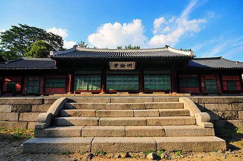 Munmyo Myeongnyundang Hall Seoul Munmyo Shrine Robert Koehler Flickr