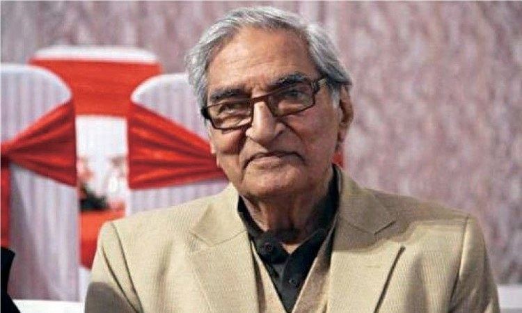 Munnu Bhai Munnu Bhai recollects journey of journalism Newspaper DAWNCOM