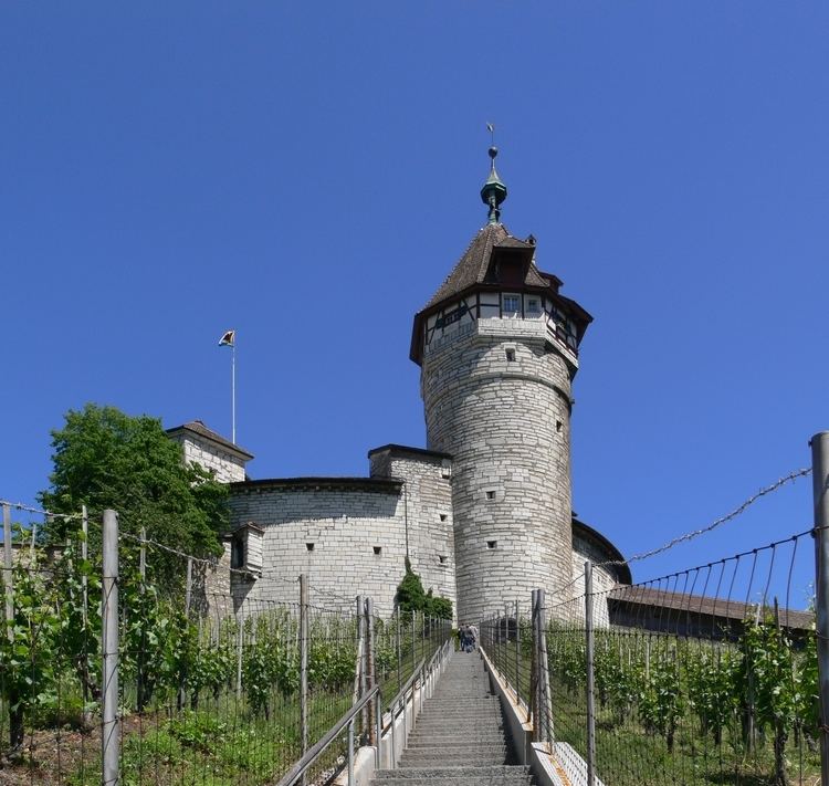 Munot FileSchaffhausen Treppe zum Munotjpg Wikimedia Commons