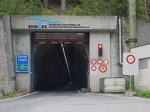 Munt la Schera Tunnel httpsuploadwikimediaorgwikipediacommonsthu