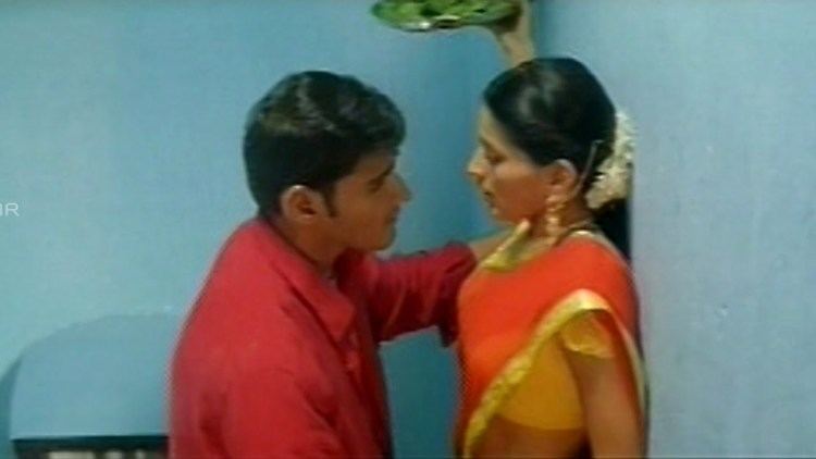 Murari (film) movie scenes Murari Mahesh Babu Sonali Bendre Cute Love Scene Mahesh Babu Sonali Bendre Shalimar Telugu Movies