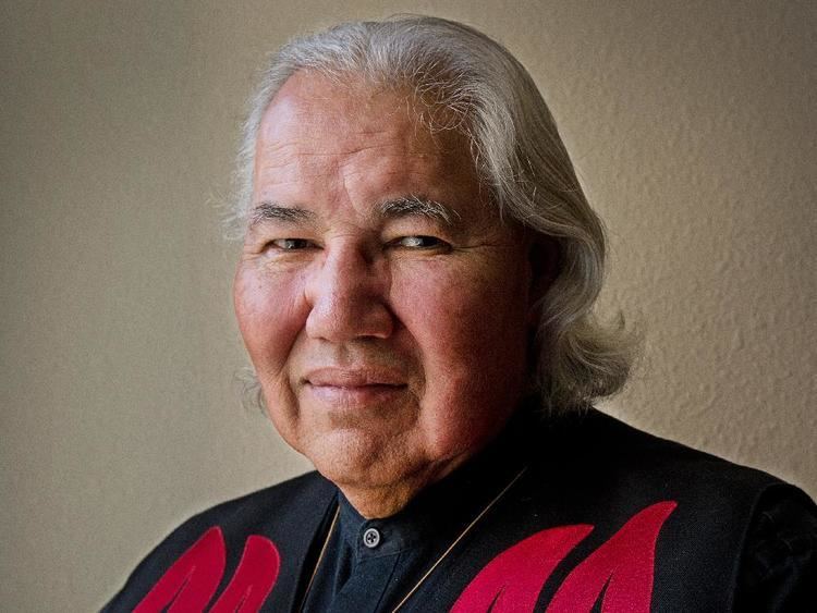 Murray Sinclair Canadians need 39conversation39 about residential schools