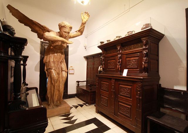 Museo Casa de Rogelio Yrurtia httpsc1staticflickrcom981908095348840fd2d
