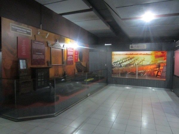 Museum Negeri Pontianak Museum Negeri Pontianak Perlengkapan Rumah Tangga Suku Melayu