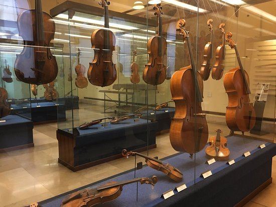 Museum of Musical Instruments (Milan) httpsmediacdntripadvisorcommediaphotos0e