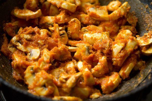 Mushroom gravy kadai mushroom gravy recipe how to make kadai mushroom curry recipe