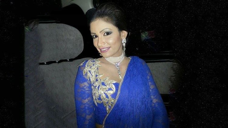 Muthu Tharanga Muthu Tharanga Sri Lankan Hot Actress in Blue Sari 2014