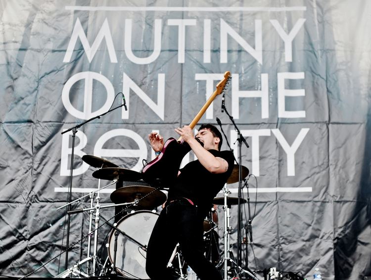 Mutiny on the Bounty (band) Mutiny On The Bounty mishmashmath