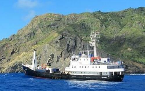 MV Claymore II Pitcairn Travel Hunters For Luck