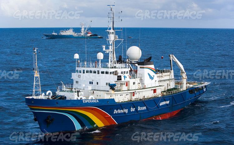 MV Esperanza Greenpeace MV Esperanza and the Biggest Tuna Fishing Vessel