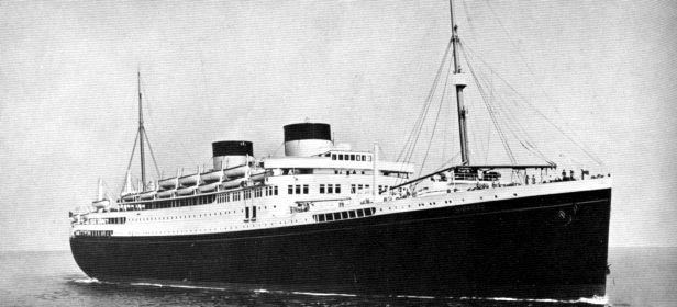 MV Georgic (1931) Oceania dock in Le Havre overnight parking nearby Cruise