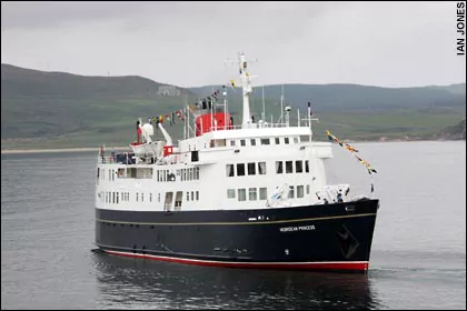 MV Hebridean Princess Hebridean Princess prepares to dock in Canary Wharf Telegraph