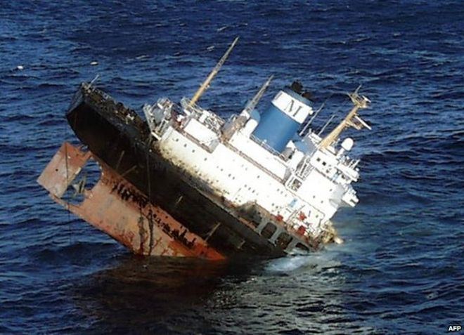 MV Prestige Prestige oil tanker disaster crew acquitted in Spain BBC News