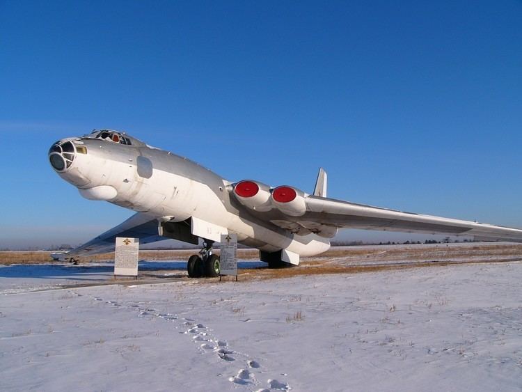 Myasishchev M-4 Nothing Stops a Charging M43M Bison Soviets Create an