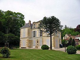 Mézy-sur-Seine httpsuploadwikimediaorgwikipediacommonsthu