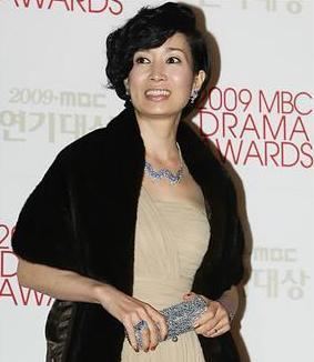 Na Young-hee Actress Na Younghee ends 14year marriage The Korea Times