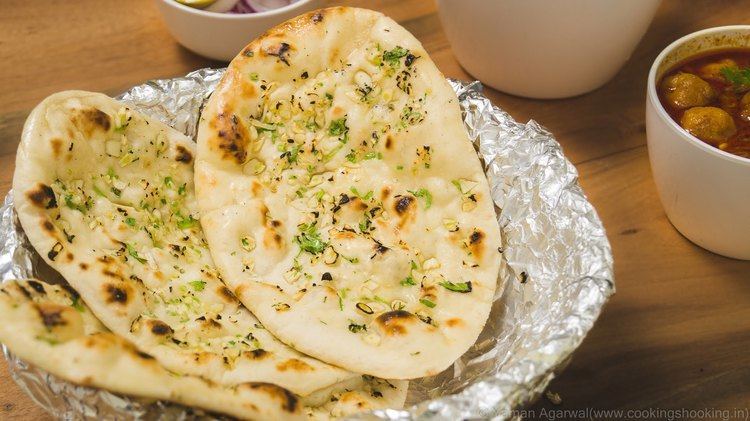 Naan Garlic Naans Recipe on Tawa Eggless Naan Recipe Without Oven and