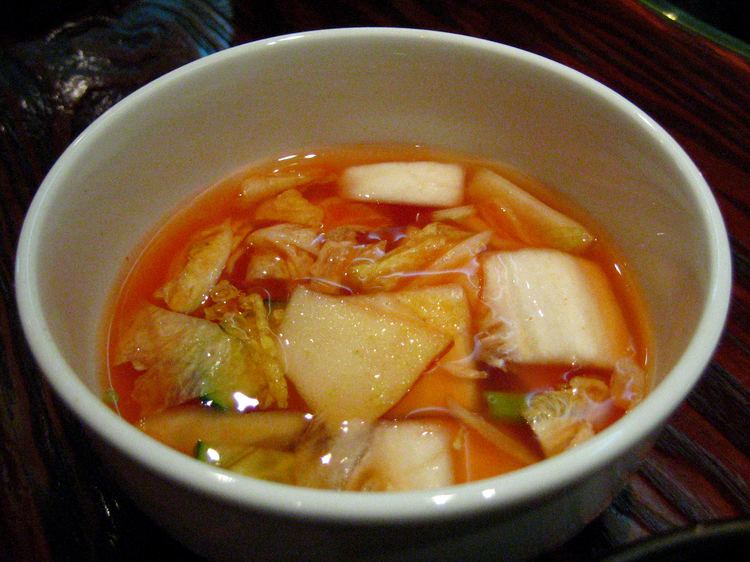 Nabak-kimchi FileKoreancuisineNabakkimchi01jpg Wikimedia Commons