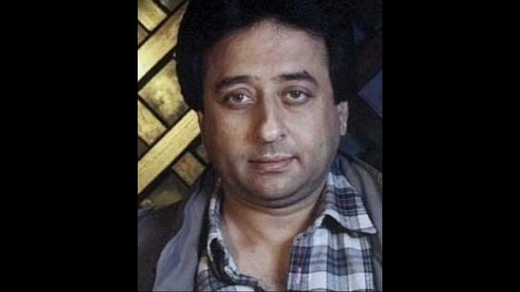 Nadeem Baig (actor) Anari 1969 Likhe Parhe Hote Agar To Tumko Khat Likhte Actor