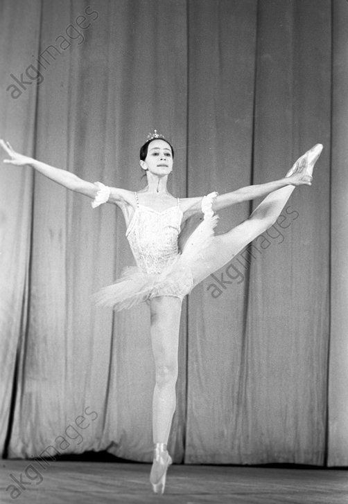 Nadezhda Pavlova Ballerina Nadezhda Pavlova PerformsNadezhda Pavlova Tchaikovsky