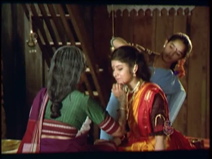 Nagamandala movie scenes Rani and Appanna get married 
