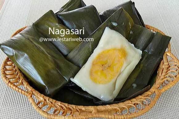 Nagasari Banana With Coconut Custard Parcel