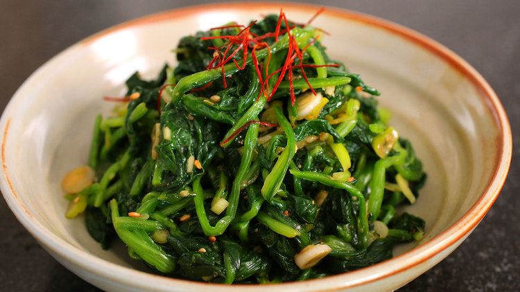 Namul Spinach side dish Sigeumchinamul recipe Maangchicom