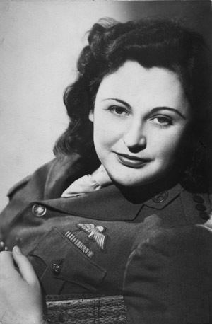 Nancy Wake httpsuploadwikimediaorgwikipediacommons44