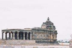 Nanesvara Temple, Lakkundi httpsuploadwikimediaorgwikipediacommonsthu