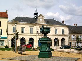 Nanteuil-le-Haudouin httpsuploadwikimediaorgwikipediacommonsthu