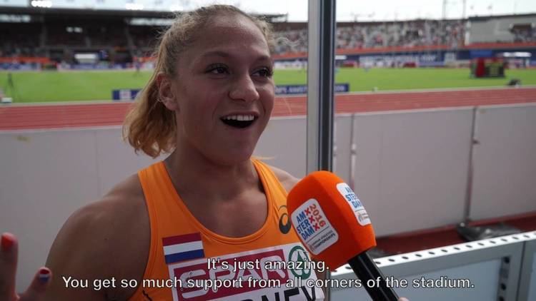 Naomi Sedney Reactie Naomi Sedney na 100m serie YouTube