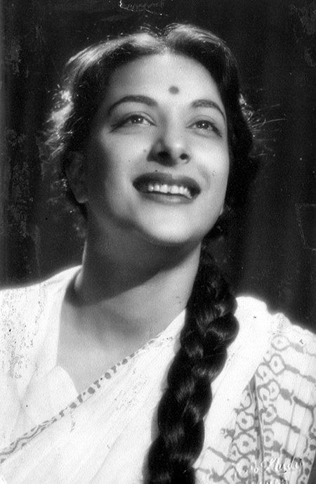 Nargis Various Photographs of Hindi Movie Actress Nargis 1940