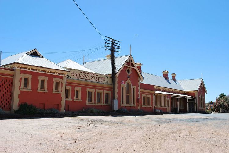 Narrandera railway station