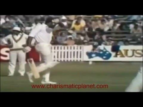 Naseer Malik Bowling in 1975 YouTube