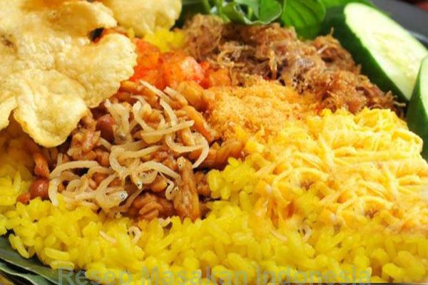 Nasi kuning Bagaimana cara membuat nasi kuning gurih dan enak Berikut resep