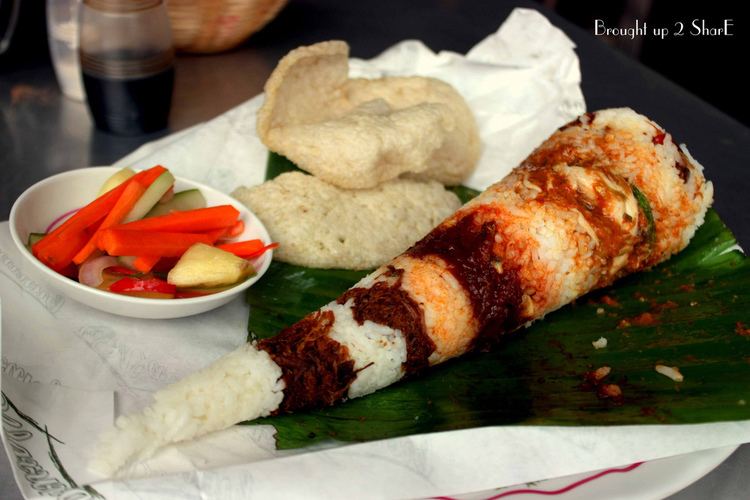 Nasi tumpang farm3staticflickrcom265940775197982ca39ecc0d