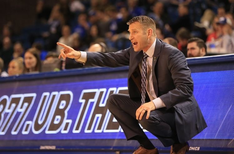 Nate Oats Oats coaching makes believers out of Bulls The Buffalo News