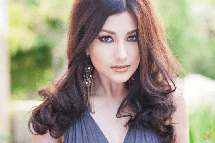 Nathalie Hart Starstruck39s Princess Snell Changes Name amp Becomes More Daring As