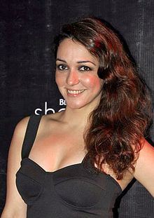 Nauheed Cyrusi httpsuploadwikimediaorgwikipediacommonsthu