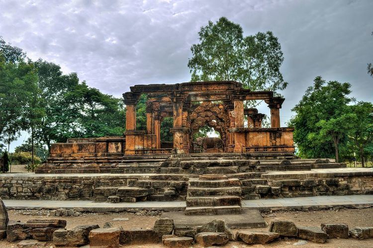 Nav Toran Temple