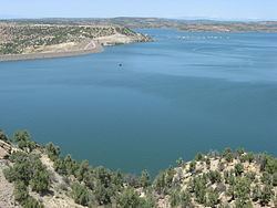 Navajo Lake httpsuploadwikimediaorgwikipediacommonsthu
