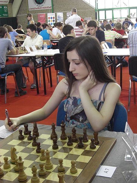 Nazí Paikidze The chess games of Nazi Paikidze