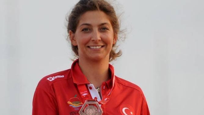 Nazlı Çağla Dönertaş rencimiz Nazl ala Dnerta Akdeniz Oyunlar39nda bronz madalya