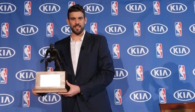 NBA Defensive Player of the Year Award Memphis Marc Gasol wins 201213 KIA NBA Defensive Player of the Year