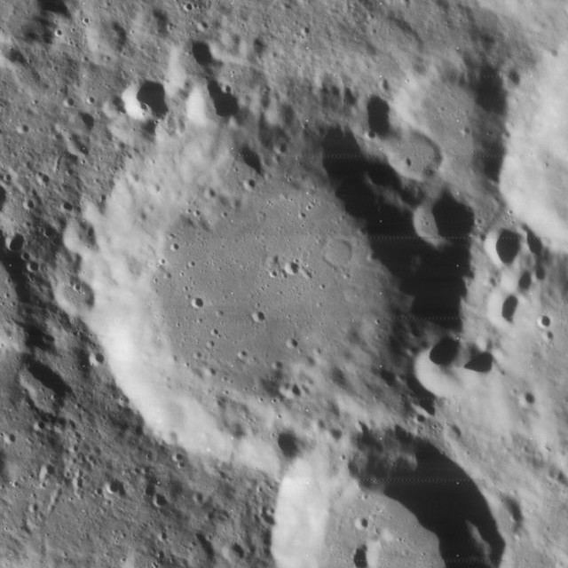 Nearch (crater)