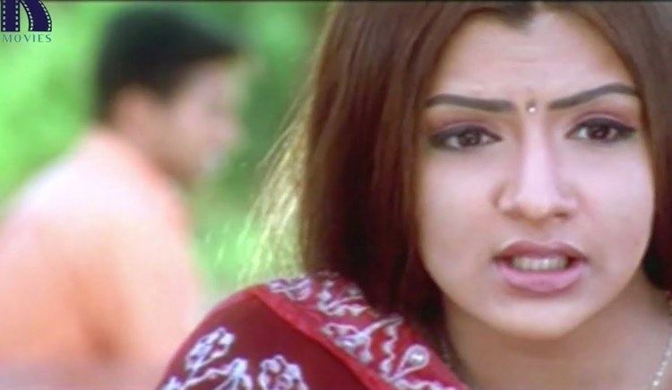 Nee Sneham movie scenes Uday Kiran Helps Aarti Agarwal Nee Sneham Telugu Movie Scenes
