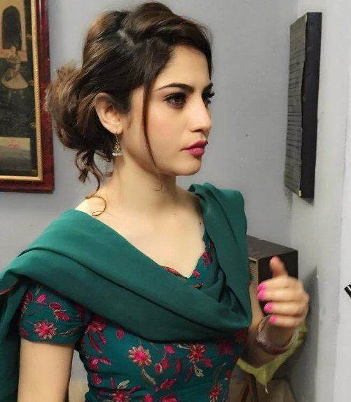 Neelam Muneer PakistaniModelNeelamMuneerBiographyAndProfile Hot