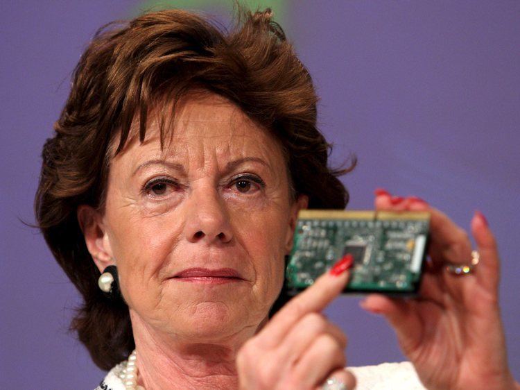 Neelie Kroes Safer Internet Day Neelie Kroes Says Parents Must Protect