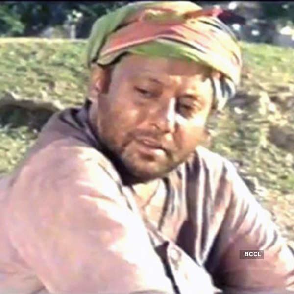 Neem Ka Ped: Written by Dr. Rahi Masoom Raza and directed by Gurbir Singh  Grewal, Neem Ka Ped was the story of a bonded labourer Budhai Ram, played  by Pankaj Kapoor, who
